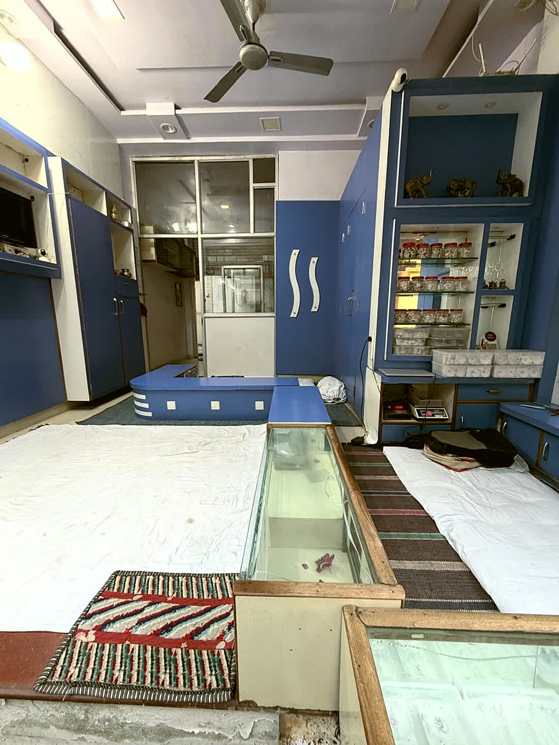 Inside Swarn Sagar Jewellers
